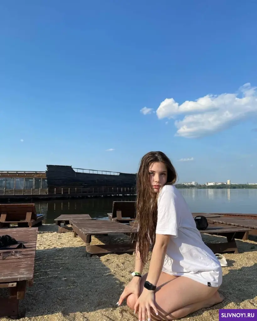 Слитые фото — Akyuliych sliv 018 — на сайте сливы-тг.ком