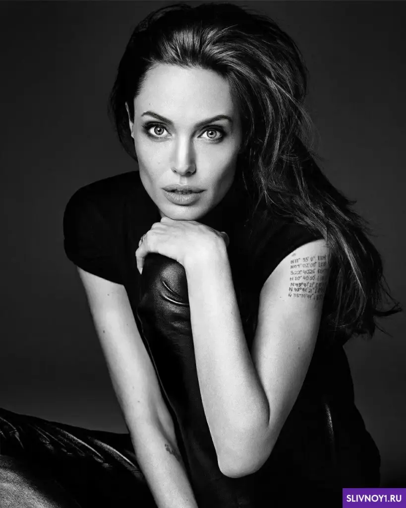 Слитые фото — Angelina jolie sliv 12 — на сайте сливы-тг.ком