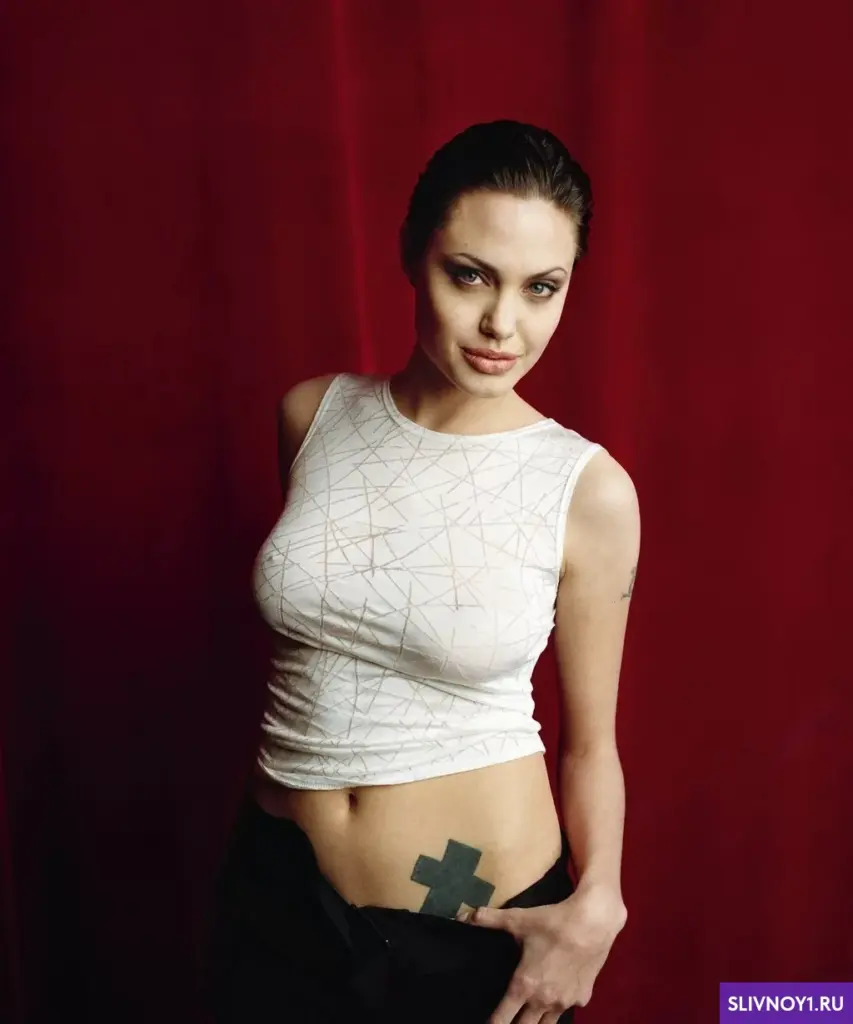 Слитые фото — Angelina jolie sliv 30 — на сайте сливы-тг.ком