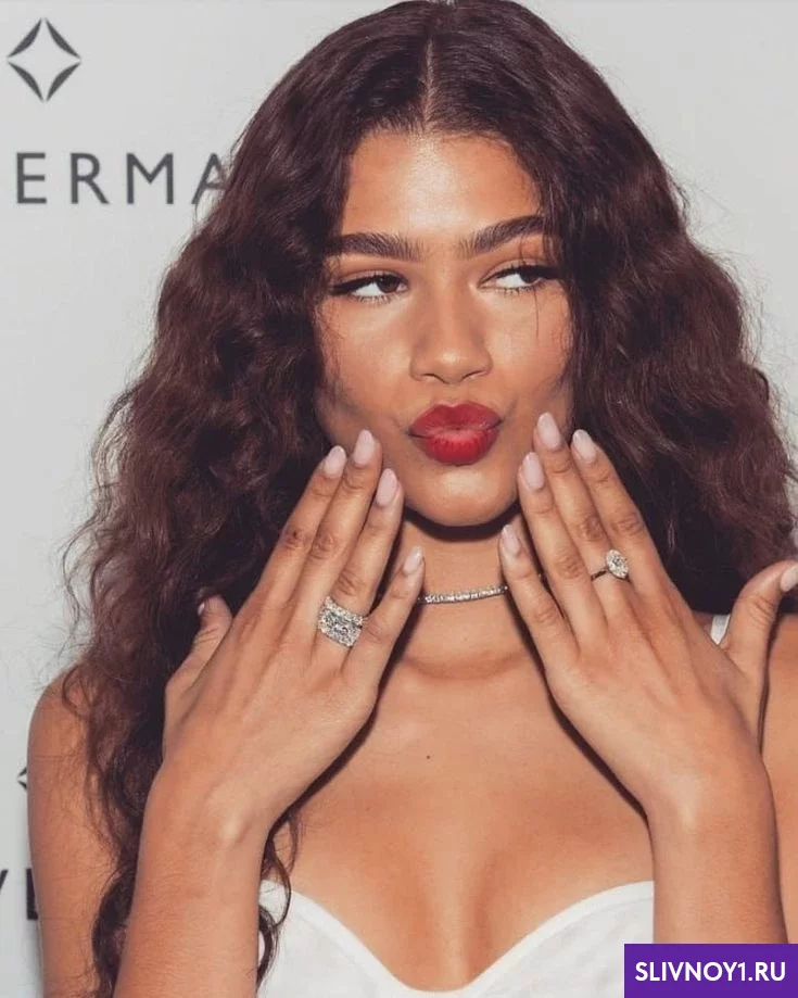 Слитые фото — Zendaya sliv 7 — на сайте сливы-тг.ком
