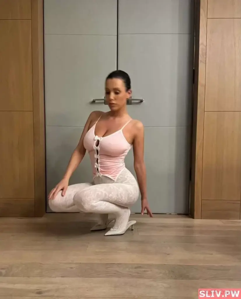Слитые фото — Bianca censori sliv 20 — на сайте сливы-тг.ком