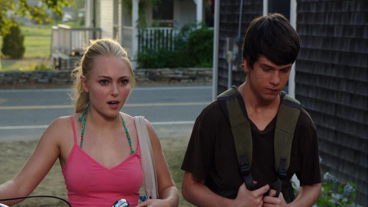 Слитые фото — Annasophia robb 21 — на сайте сливы-тг.ком