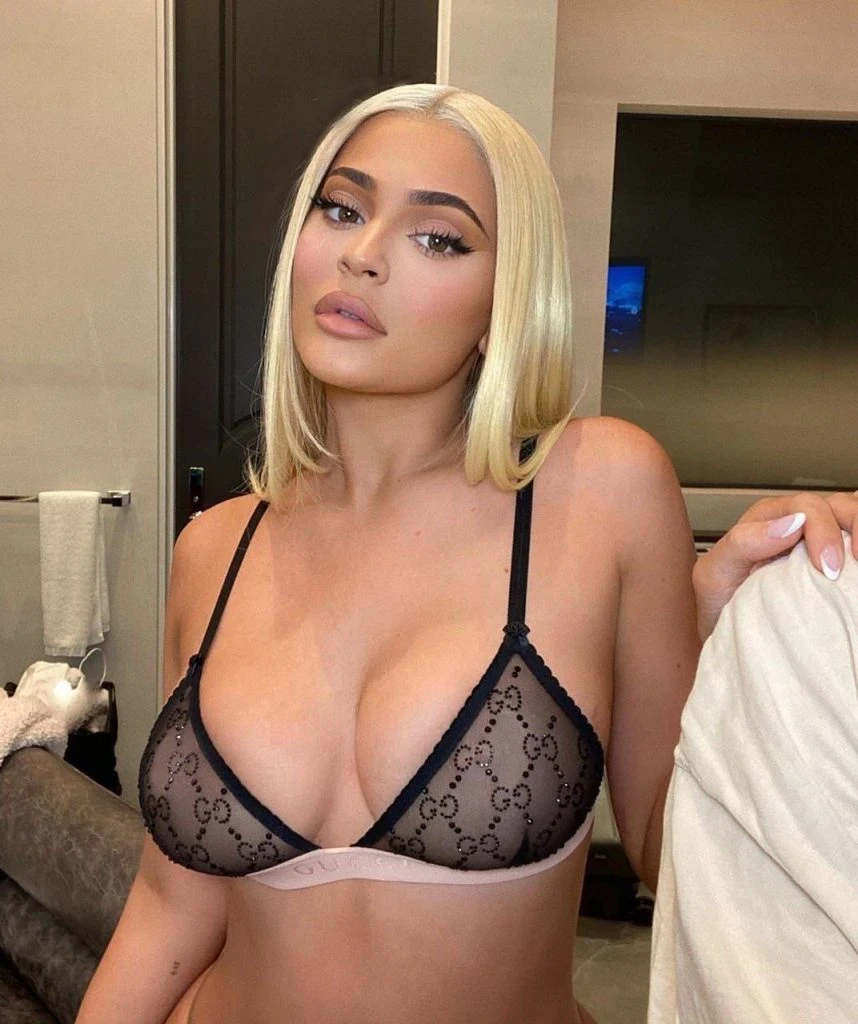 Слитые фото — Kylie jenner 001 — на сайте сливы-тг.ком