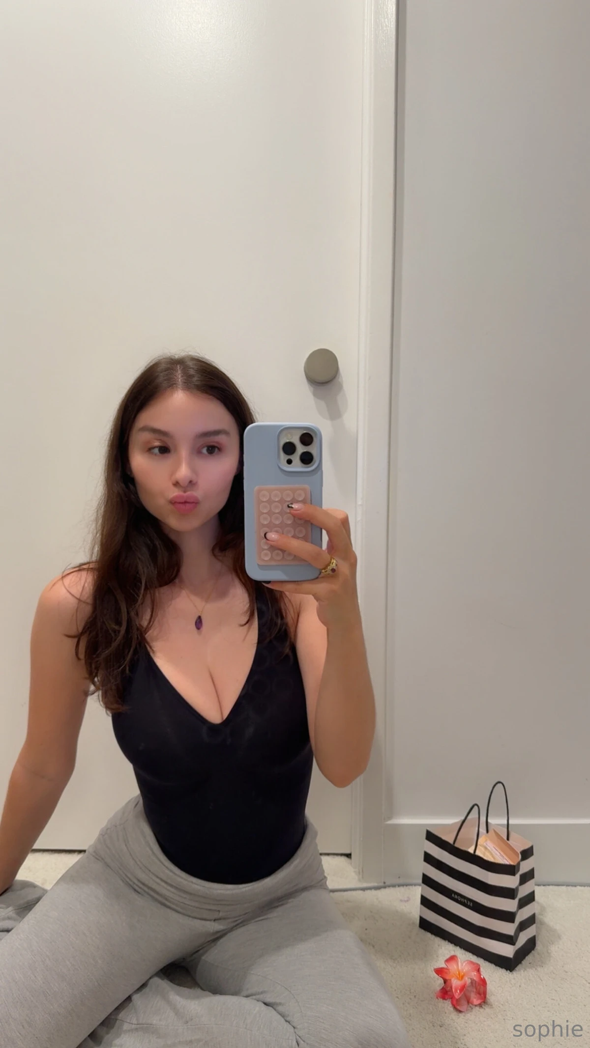 Слитые фото — Sophie mudd 277 — на сайте сливы-тг.ком