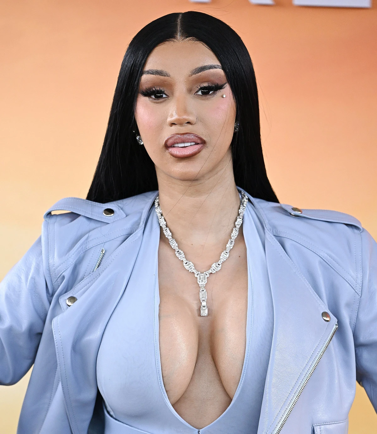 Слитые фото — Cardi b 018 — на сайте сливы-тг.ком