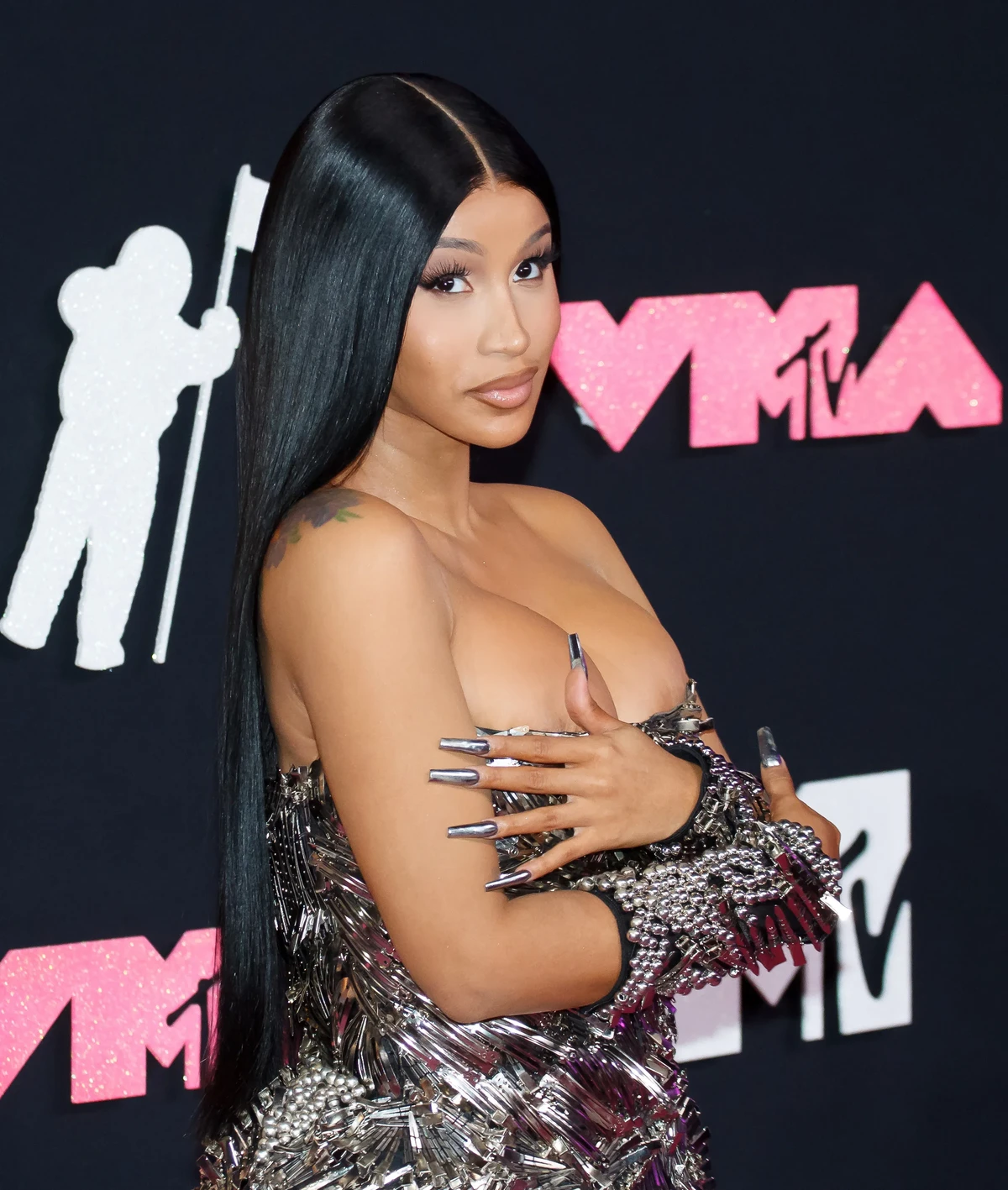 Слитые фото — Cardi b 118 — на сайте сливы-тг.ком