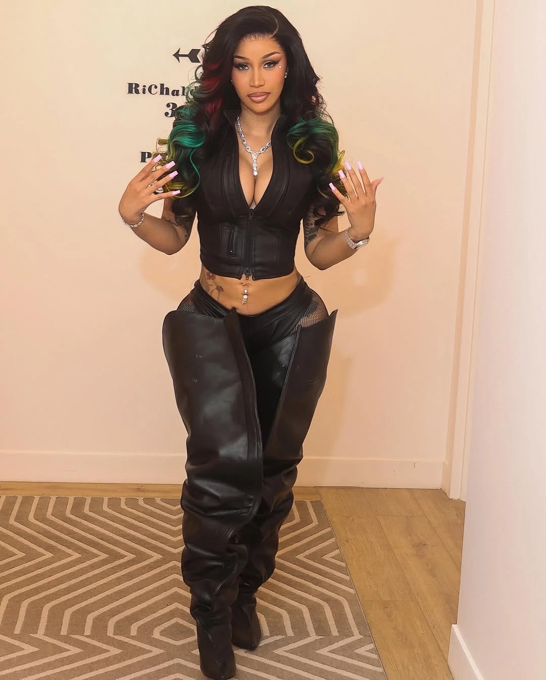 Слитые фото — Cardi b 215 — на сайте сливы-тг.ком
