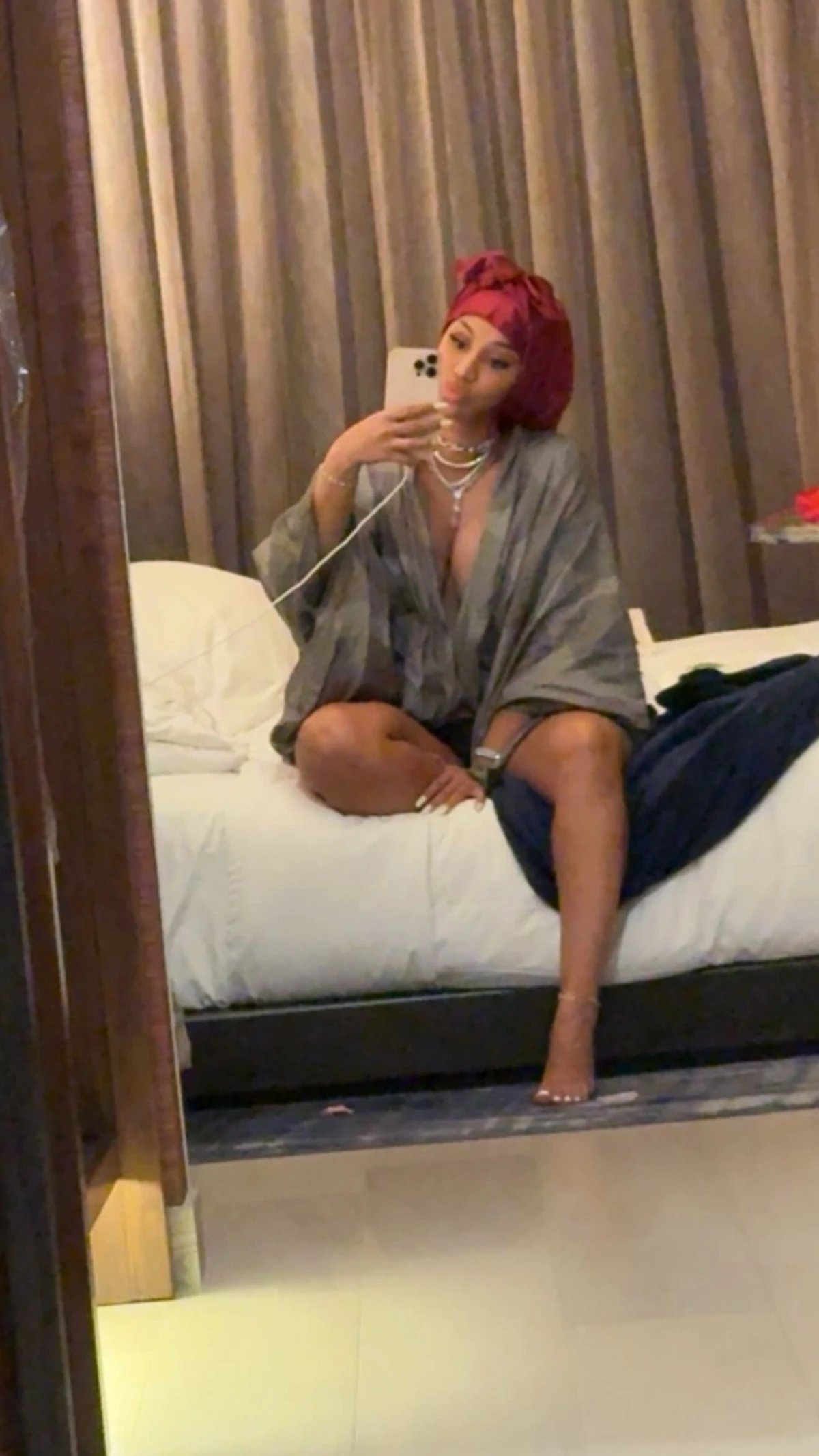 Слитые фото — Cardi b 238 — на сайте сливы-тг.ком